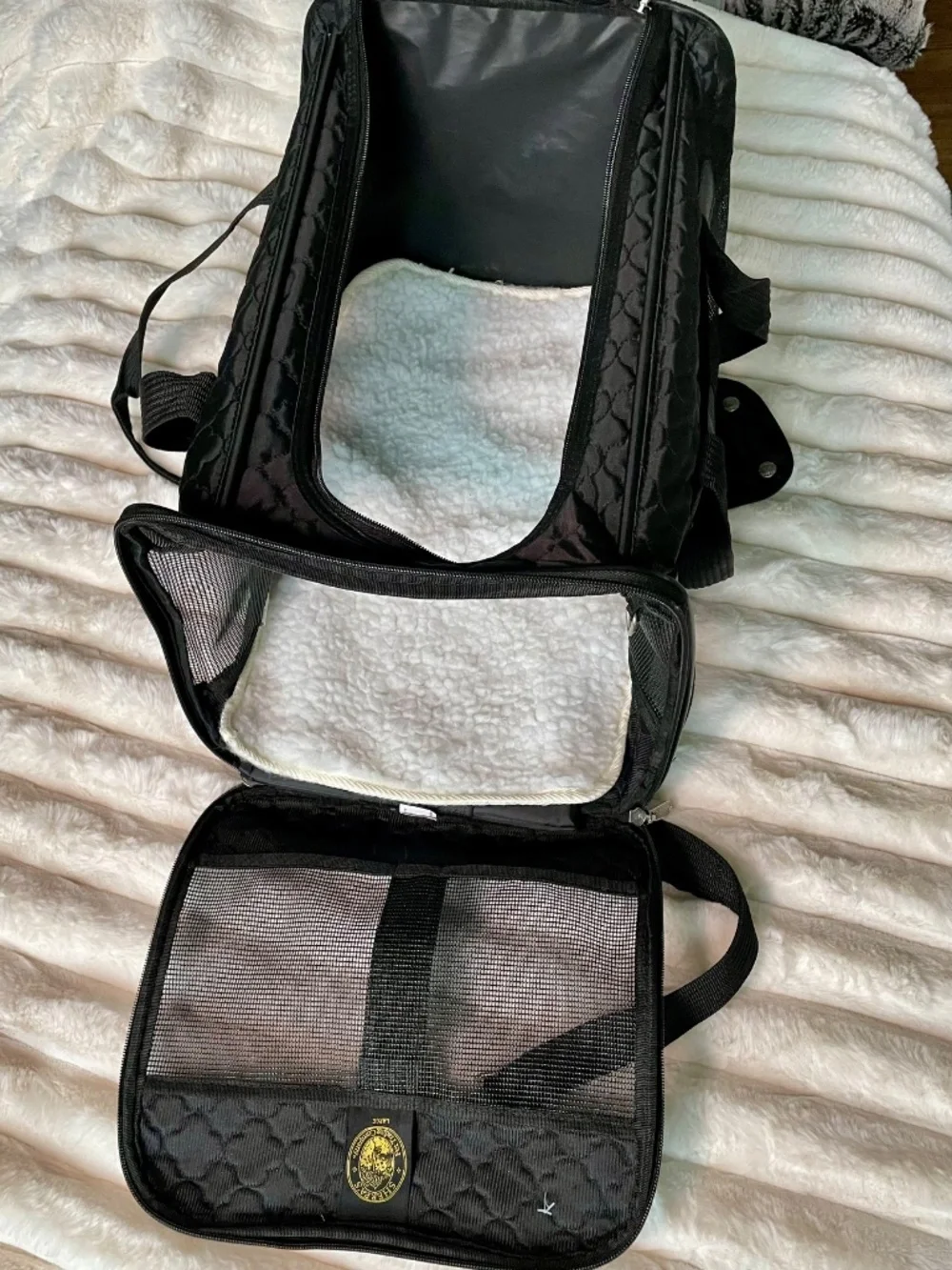Sherpa's Pet Trading Company pet traveler . Black. Large Size